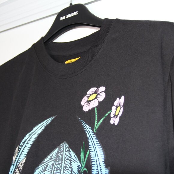 BNWT SS20 CHINATOWN MARKET VIKING SMILE TSHIRT S & M & L - Picture 4 of 10